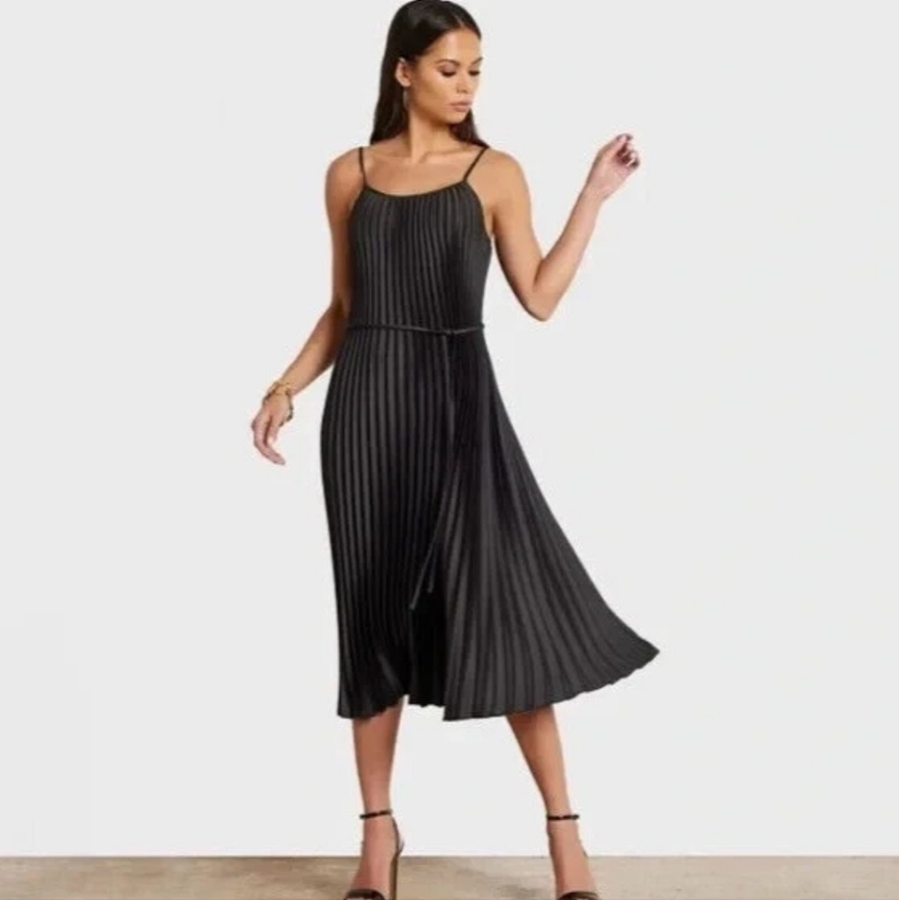 🦋Sam Edelman Black Pleated Fabric